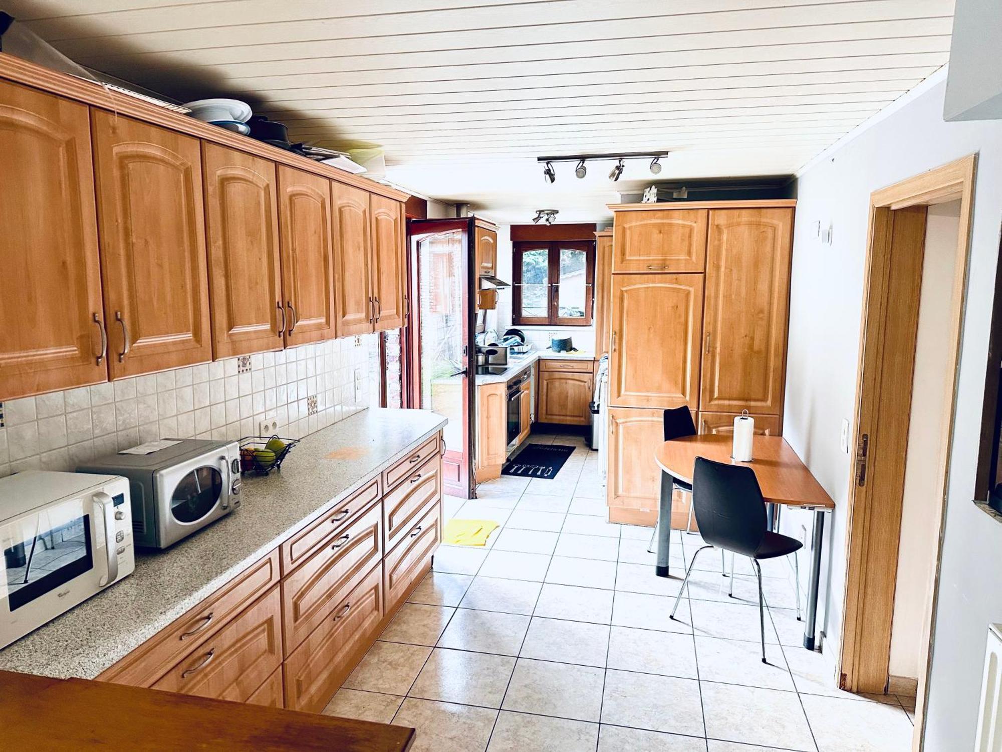 מונס Chambre Et Sdd Privees Dans Une Maison Partagee Avec Des Residents מראה חיצוני תמונה