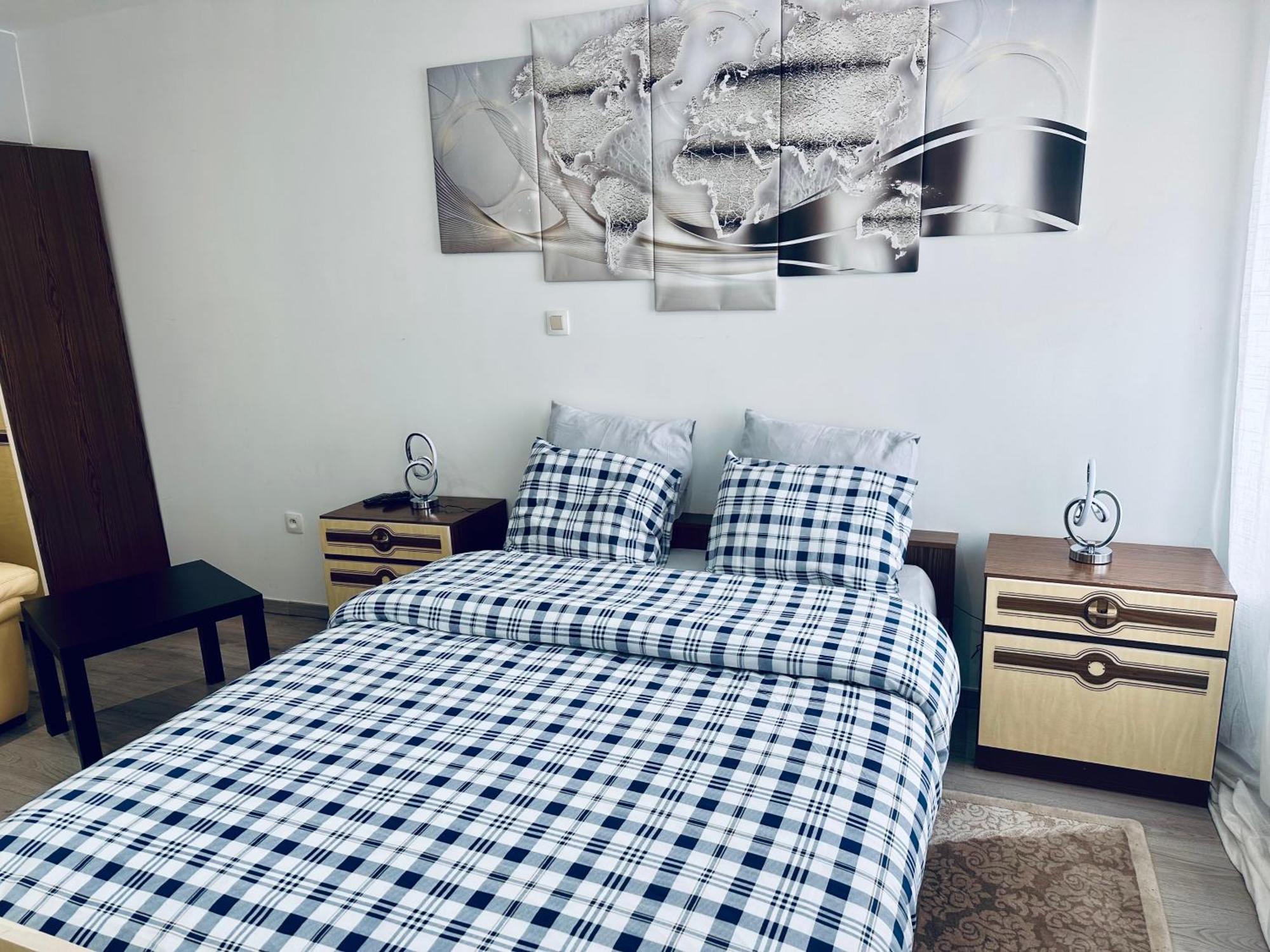 מונס Chambre Et Sdd Privees Dans Une Maison Partagee Avec Des Residents מראה חיצוני תמונה