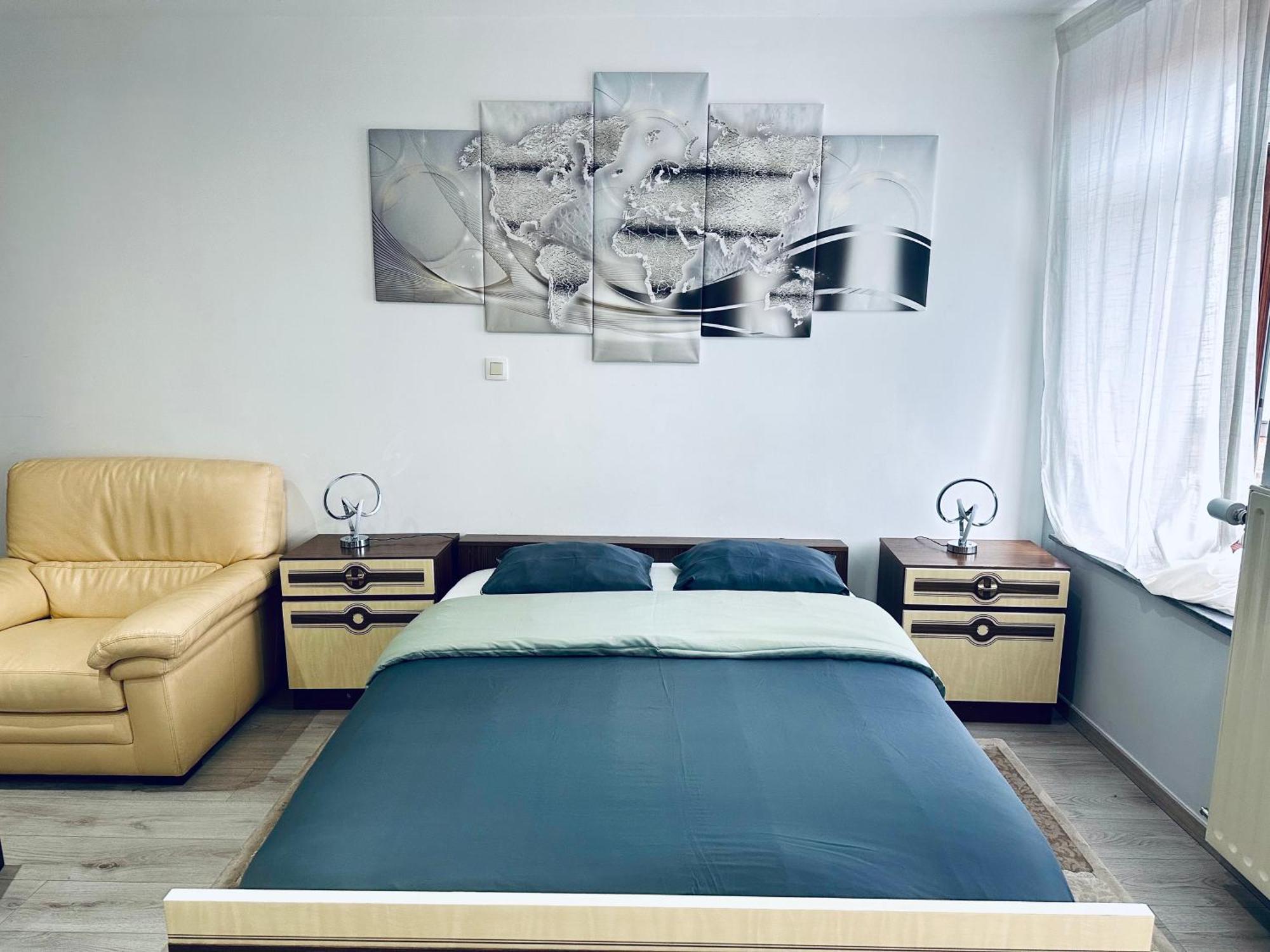 מונס Chambre Et Sdd Privees Dans Une Maison Partagee Avec Des Residents מראה חיצוני תמונה